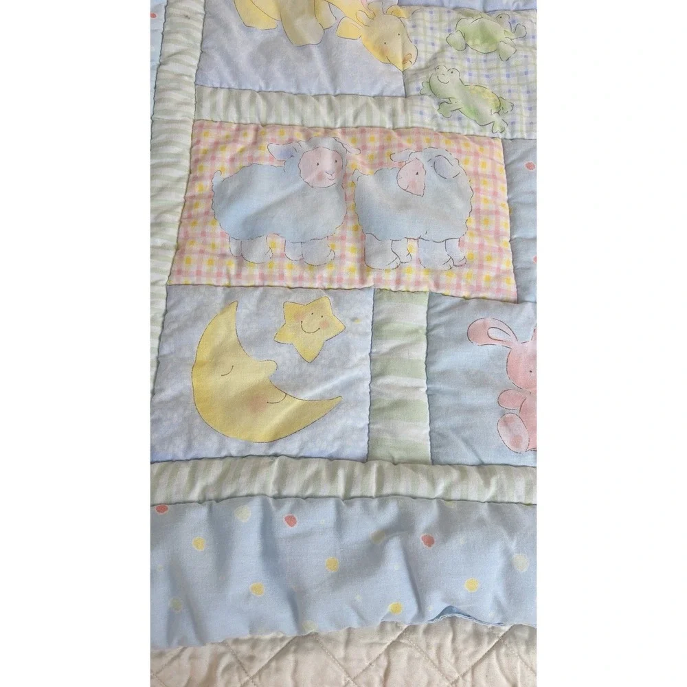 Vintage Baby Quilt Noah's Ark Animals Pastel Crib Quilt 40 x 30